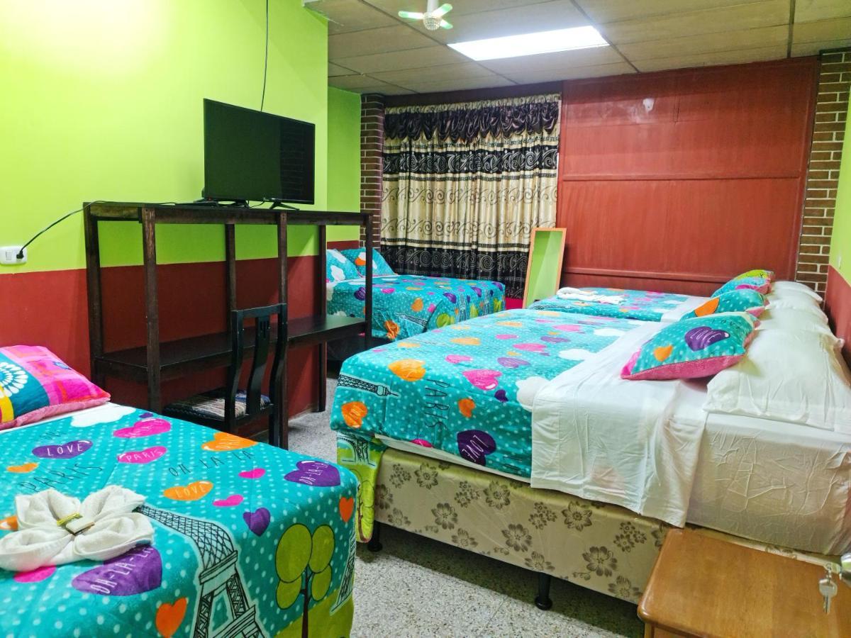 Hotel Kasa Kamelot Las Rosas Quetzaltenango Eksteriør billede